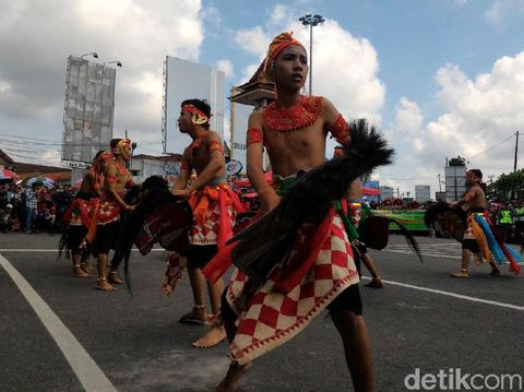 Kemeriahan Festival Seni Rakyat di Jalanan Kota Boyolali