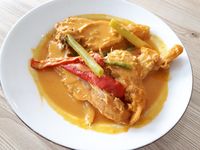 Gulai Kepala Ikan Berkuah Gurih Bisa Dinikmati di Sini