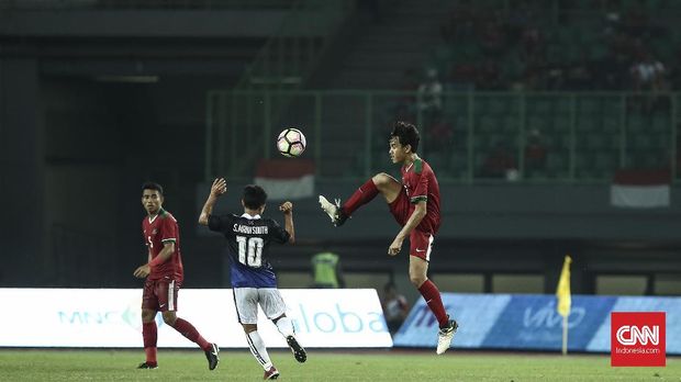 M Luthfi Kamal Baharsyah (kanan) berpeluang bukukan 'caps' perdana di Timnas Indonesia U-23.