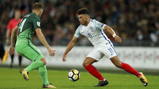 Alex Oxlade Chamberlain melanjutkan performa buruk di Timnas Inggris.