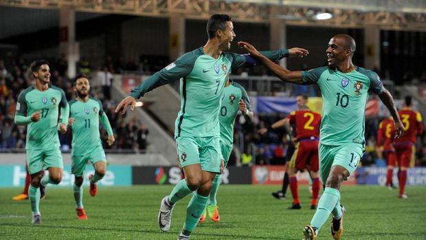 Cristiano Ronaldo cetak gol pertama saat Portugal mengalahkan Andorra 2-0. (
