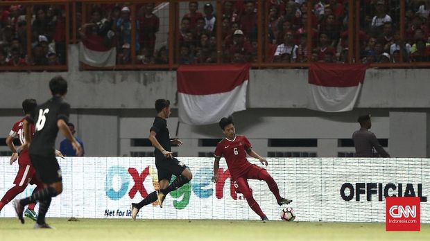 Timnas Indonesia U-19 mendapat dukungan meriah dari suporter Timnas Indonesia. (