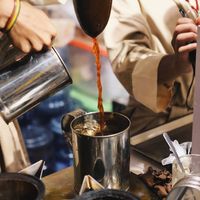 Butuh minuman segar? Yuk, coba Thai tea di Chinatown Bandung.