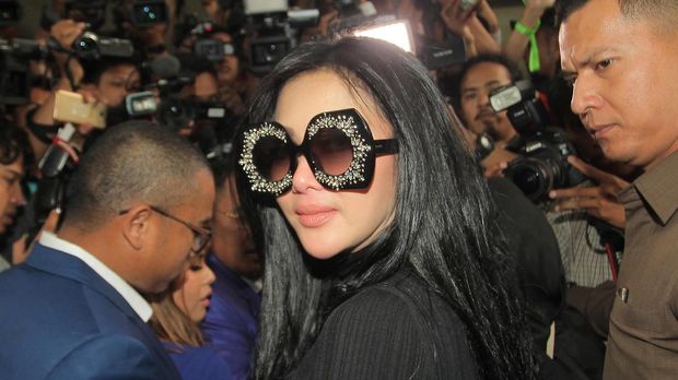 Hotman: Syahrini Seharusnya Dapat Rp3 M dari First Travel
