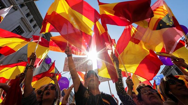 Catalonia Tunda Deklarasi Kemerdekaan, Spanyol Rapat Darurat