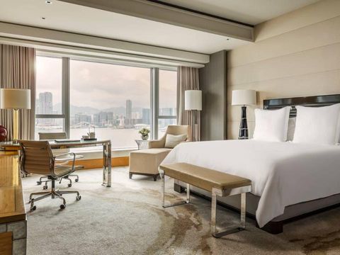 Four Seasons Hotel/