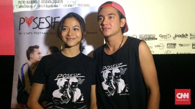 Adipati Dolken dan Putri Marino, pemeran utama Posesif.