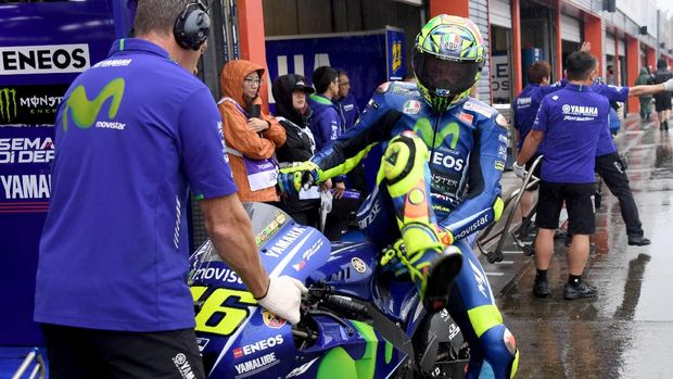 Start di posisi ke-12 MotoGP Jepang, bukan berarti Valentino Rossi tak bisa membuat kejutan. (