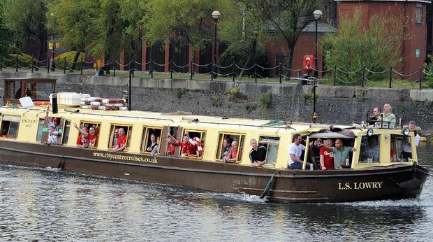 Berdirinya Manchester Ship Canal menjadi awal rivalitas antara Liverpool vs Manchester.