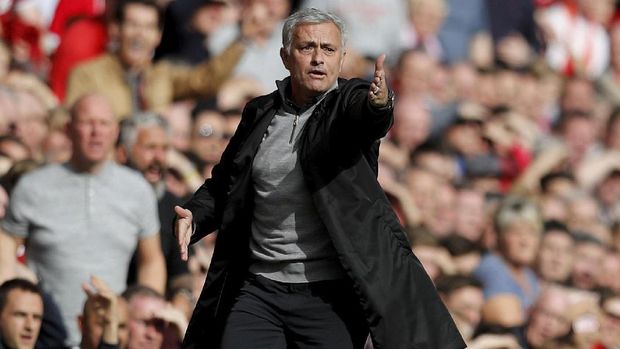 Jose Mourinho membuka kesempatan Zlatan Ibrahimovic berduet dengan Romelu Lukaku.