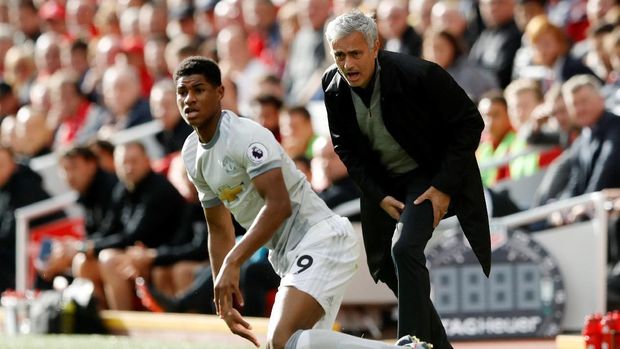 Jose Mourinho jalani musim kedua bersama Manchester United.