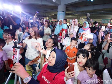 Gisel dan Gempi di Festival Bunda Happy