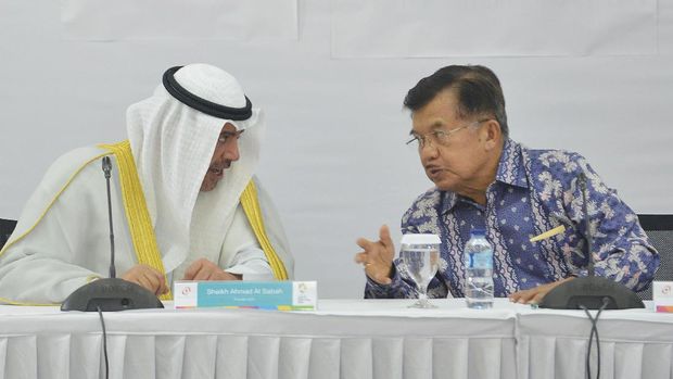 Wakil Presiden Jusuf Kalla berbicara dengan Presiden OCA.