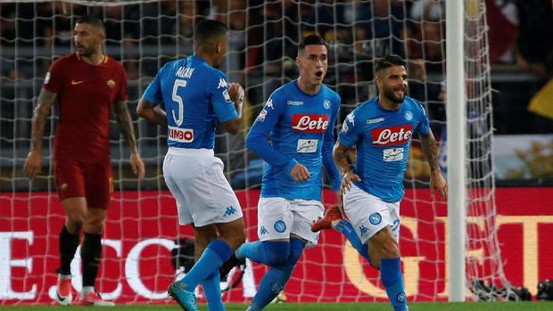 Lorenzo Insigne menjadi penentu kemenangan Napoli atas AS Roma 1-0. (