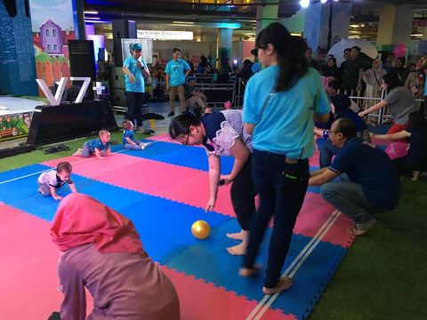 Lomba bayi merangkak/