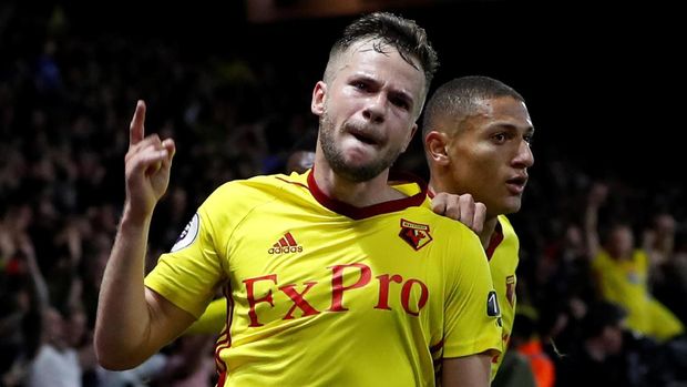 Gol Tom Cleverley di masa injury time mengantar Watford menang 2-1 atas Arsenal.