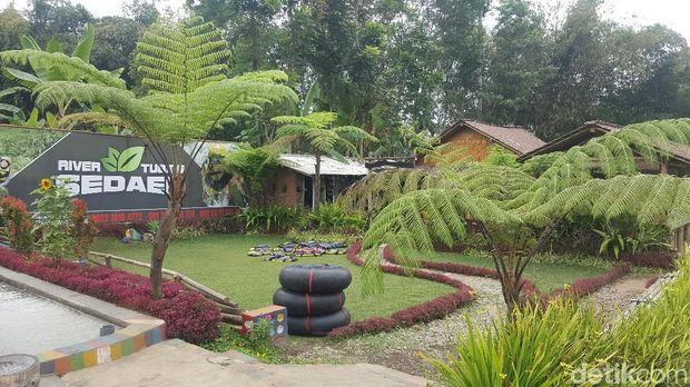 Batu Kali Dicat Warna-warni, Ini Kata Camat Setempat