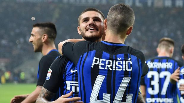 Mauro Icardi menjadi pahlawan kemenangan Inter Milan atas AC Milan melalui hattrick-nya. (