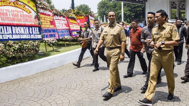 Cerita Kikuk Wagub Sandiaga soal Sepatu Dinas