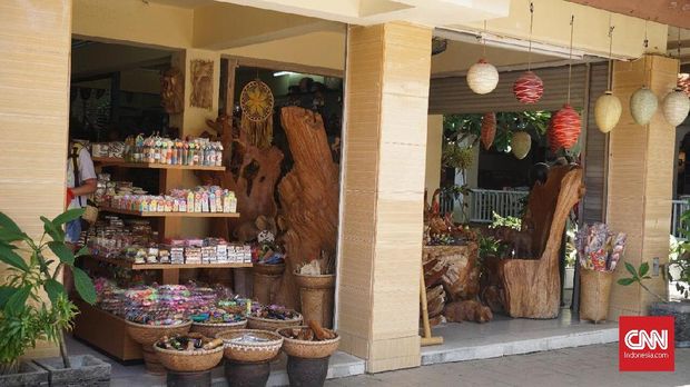 Menikmati Nusa Dua Selayaknya Turis