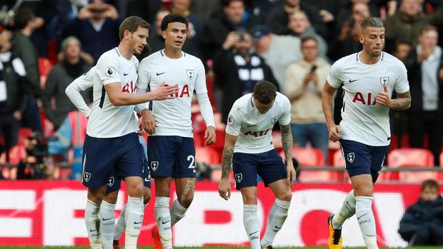 Hingga pekan kesembilan, Tottenham Hotspur masih berada di posisi tiga besar klasemen sementara Liga Primer Inggris 2017/2018.