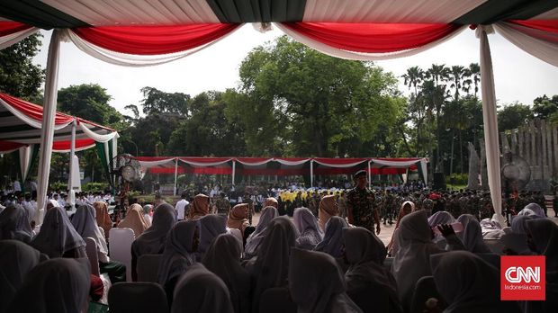 Nahdliyin Apel Akbar Hari Santri di Tugu Proklamasi
