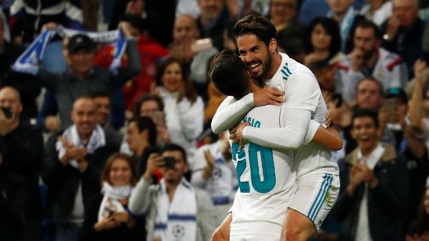 Cristiano Ronaldo meminta Zinedine Zidane untuk mencadangkan Isco.