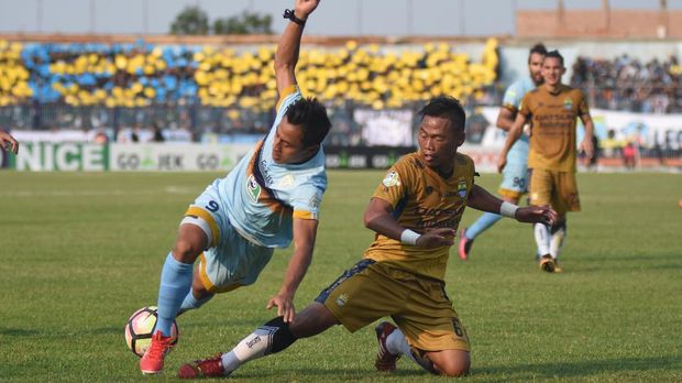 Persela Lamongan memastikan tetap aman di Liga 1 setelah mengalahkan Persib Bandung 1-0. (