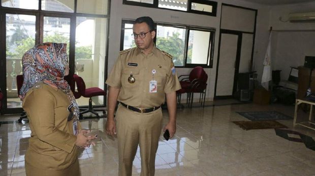 Sidak di Kelurahan Cikini, Anies Tak Marah Meski Kantor Sepi