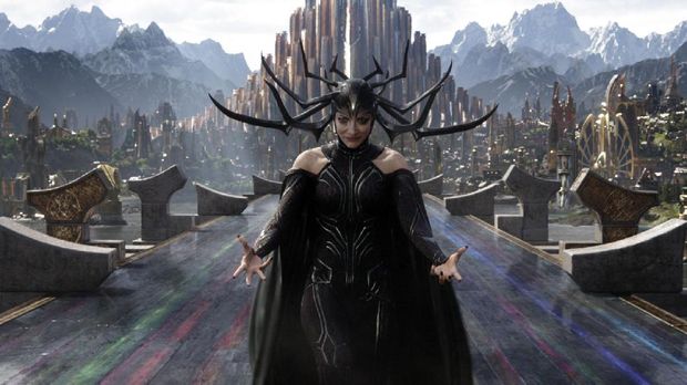 Hela, tokoh jahat di Thor: Ragnarok.