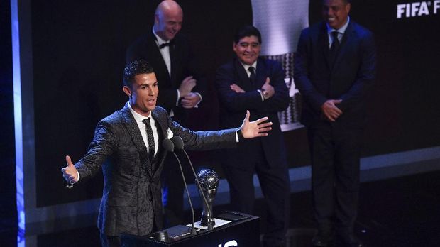 Cristiano Ronaldo berambisi meraih tujuh gelar Ballon d'Or di sepanjang kariernya.