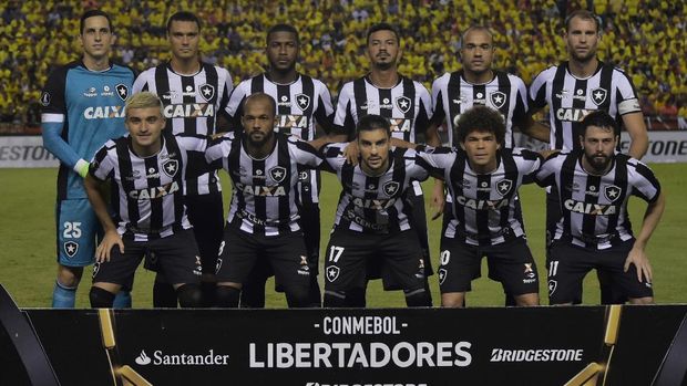 Jefferson de Oliveira merumput bersama Botafogo. (