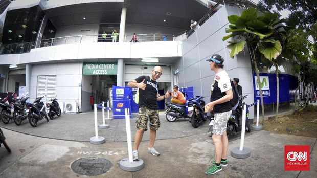 Pria Italia yang Tak Pernah Bosa Kejar Valentino Rossi