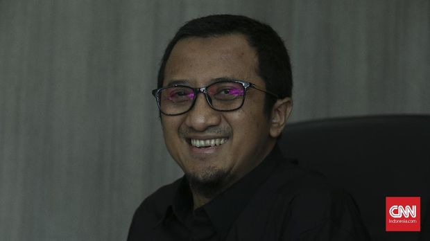 Indra Sjafri menyebut Ustaz Yusuf Mansur sebagai salah seorang penggemar sepak bola