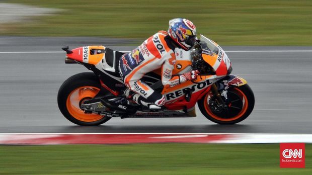 Dani Pedrosa meraih pole pada MotoGP Malaysia di Sirkuit Sepang, Minggu (29/10).