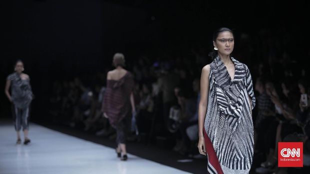 Langkah 3 Desainer Mengusung Nuansa Tradisi