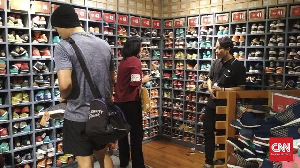 Sepatu wakai juga memberikan promo di bulan ulang tahunnya