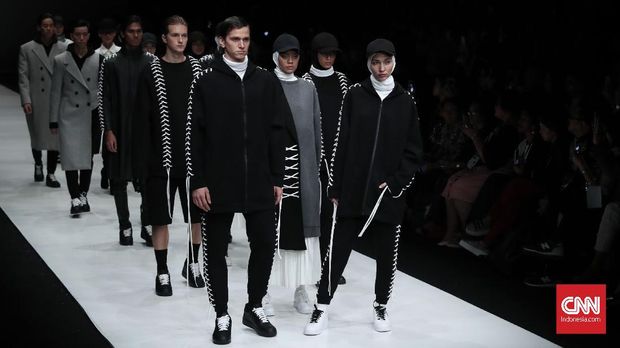 Pagelaran busana di JFW 2018.
