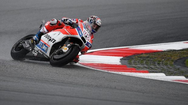 Andrea Dovizioso optimistis bersaing di papan atas pada MotoGP 2018.