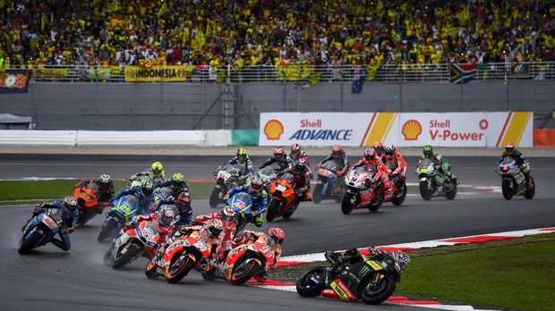 Andrea Dovizioso berhasil mengalahkan Jorge Lorenzo pada balapan MotoGP Malaysia.