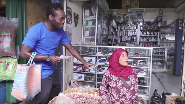 Pemain-pemain Persib, termasuk Michael Essien saat ini tengah dalam masa libur tahun baru.