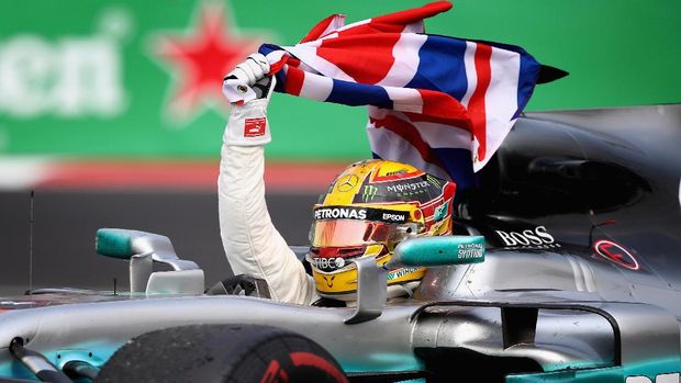 Lewis Hamilton sudah mengoleksi empat gelar juara F1. (