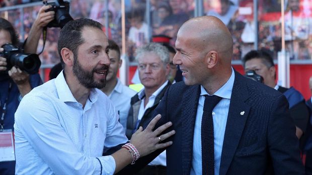 Pelatih Girona, Pablo Machina (kiri), mengungkapkan kegembiraannya usai menaklukkan Real Madrid 2-1. (