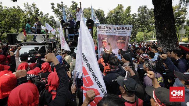 Sandiaga Sedih dan Terenyuh saat Buruh Tak Setuju UMP Jakarta