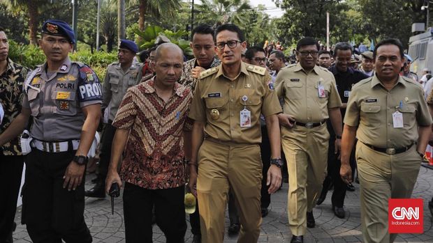 Anies Pastikan PNS DKI Tetap Masuk Kerja Usai Tahun Baru
