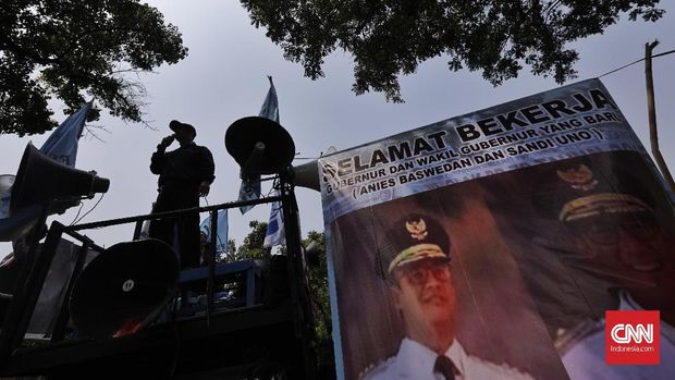 PDIP: Anies-Sandi Jadi 'Bapak Upah Murah' Karena Ingkar Janji