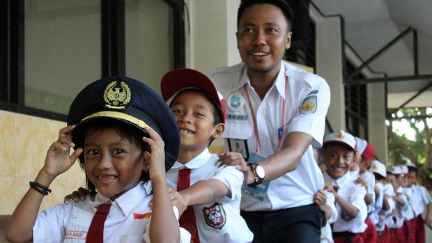 Berlayar Asyik, Memberi Inspirasi bagi Anak-Anak Pulau