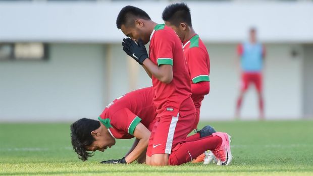 Timnas Indonesia U-19 masih unggul tiga poin atas Korea Selatan.