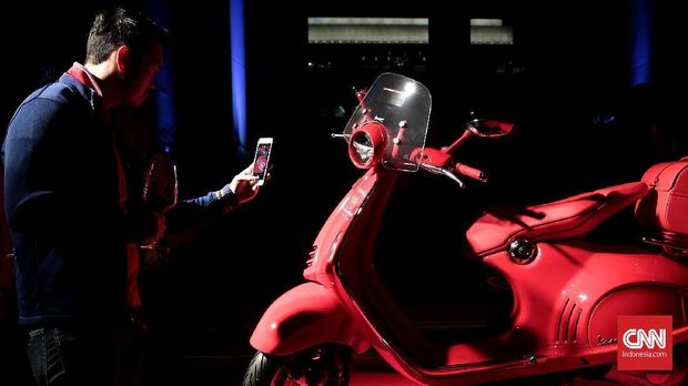 Resmi Mengaspal, Vespa 946 Kelir Merah Dibanderol Rp199 Juta