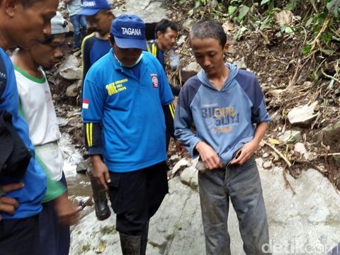 Seorang Remaja Ditemukan Dalam Kondisi Lemah di Hutan Banyumas